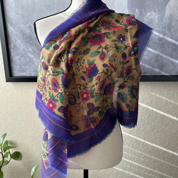Floral Scarf Japan - Picture 1 of 4